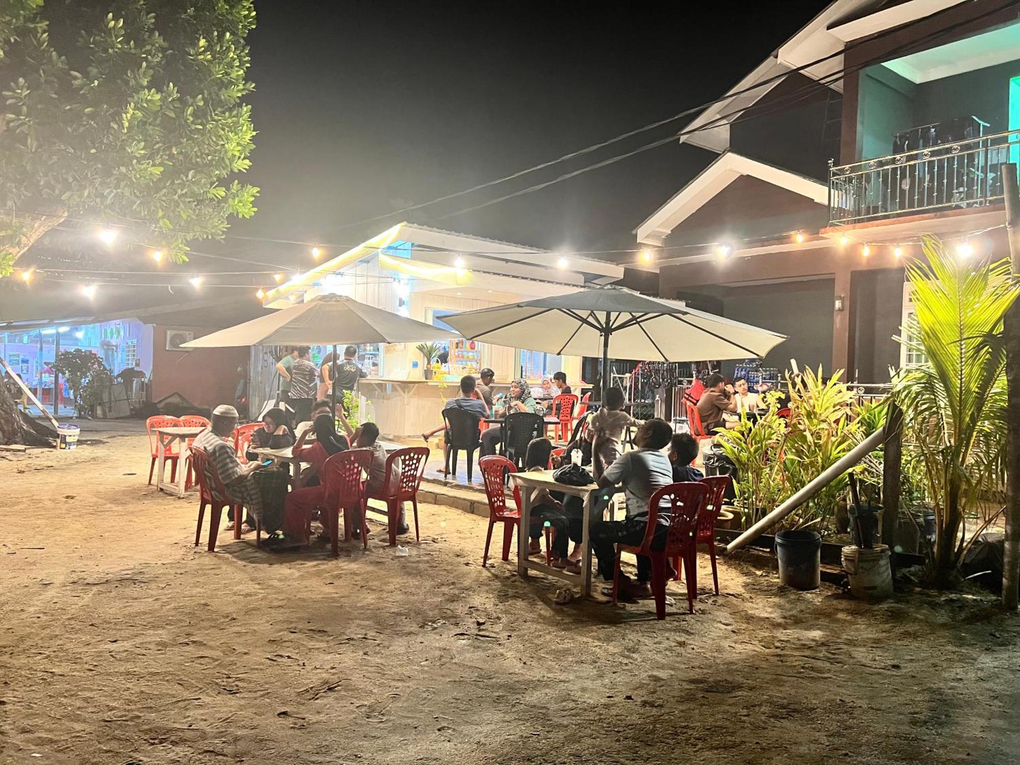 Perhentian Mama'S Hotel Kampong Pasir Hantu Eksteriør billede